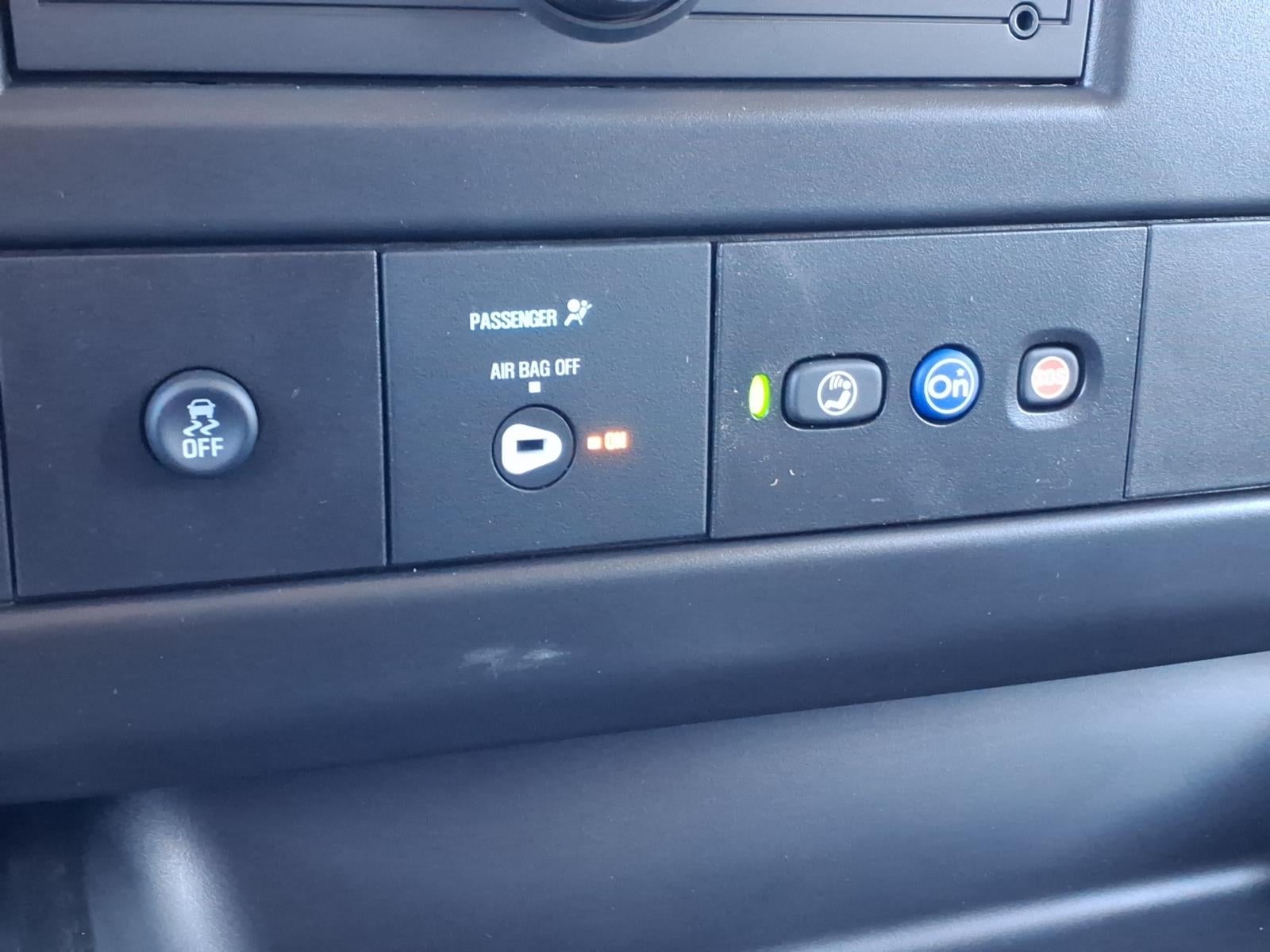 2025 Chevrolet Express Passenger 3500 1LS