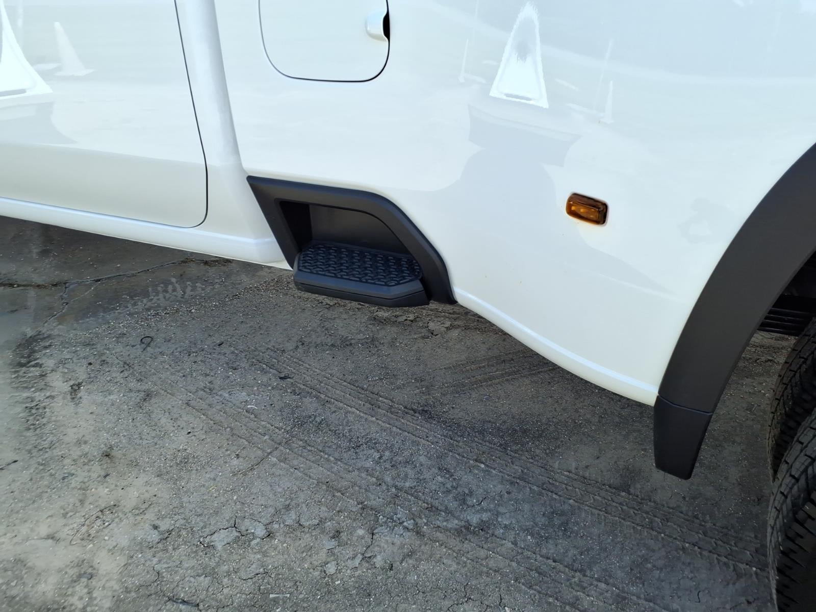 2026 Chevrolet Silverado 3500 HD WT DRW