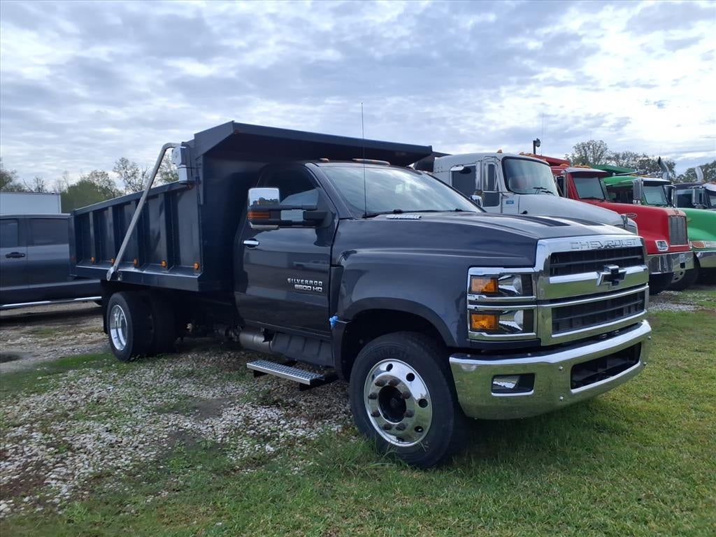 2022 Chevrolet Silverado 6500 HD Work Truck